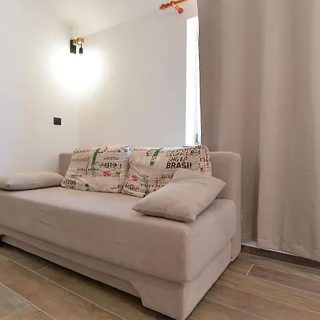 Elizabeta 1701 شقة *