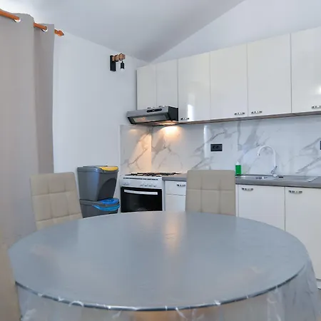 Elizabeta 1701 Apartment