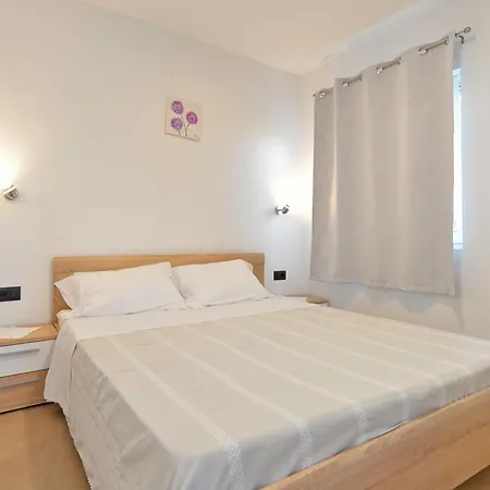 Elizabeta 1701 شقة *